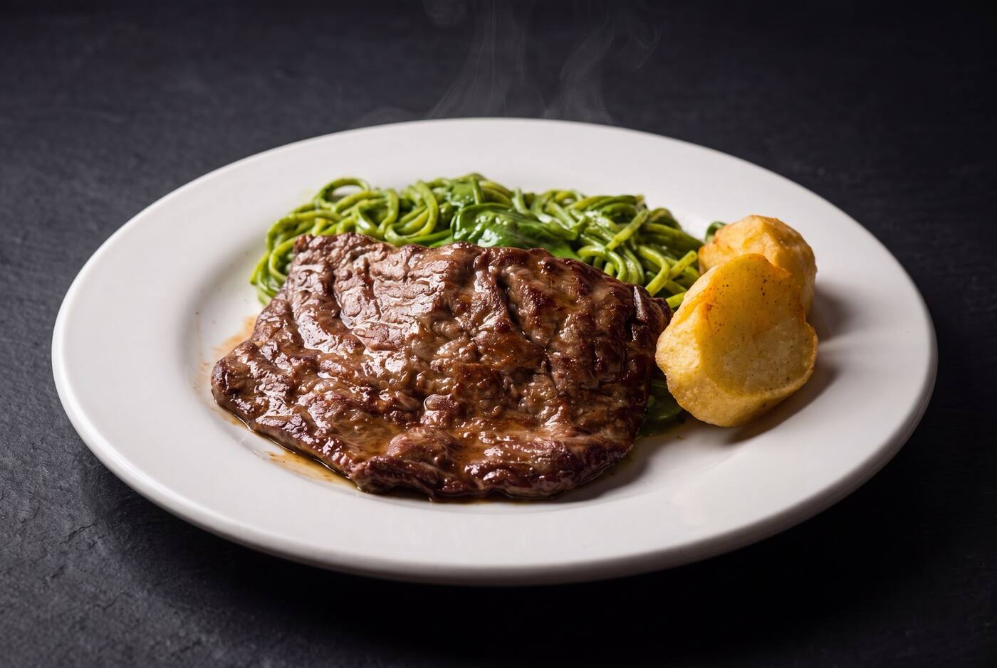 Tallarín Verde con Bistec