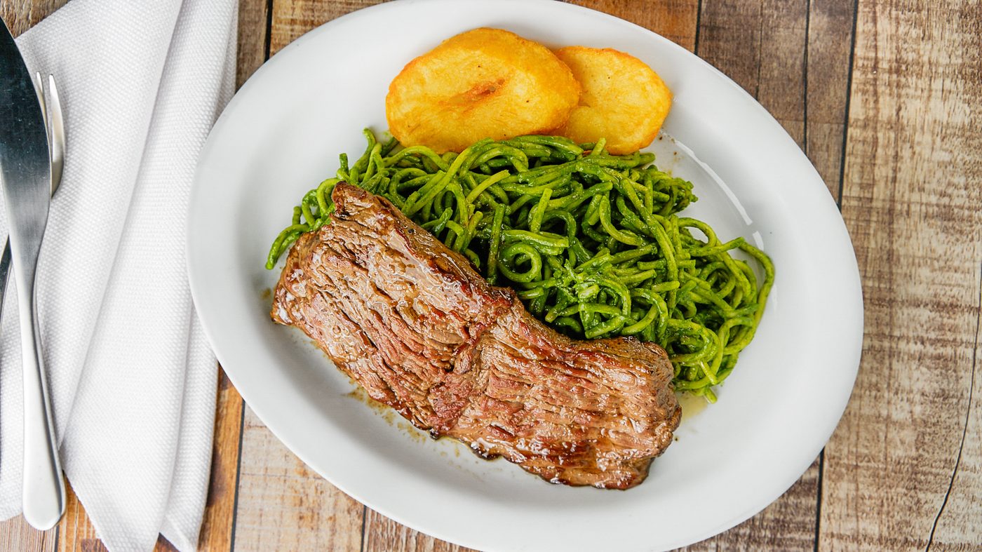 Tallarín Verde con Bistec